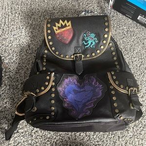 descendants matching backpack and lunch pail